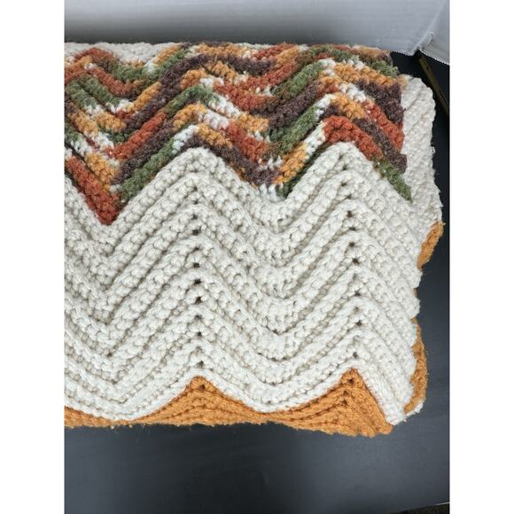 VTG Retro Crochet Blanket Handmade Zig Zag Chevron Colorful boho Fall Deco - Picture 2 of 6